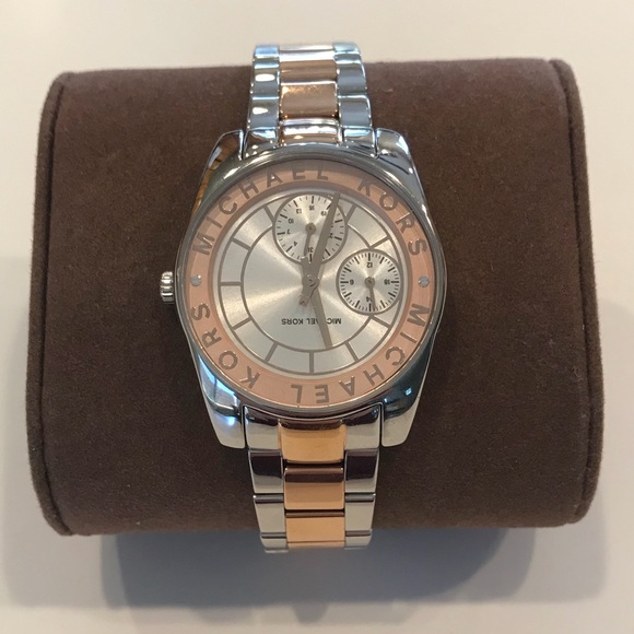 Michael Kors Watch - Picture 3 of 7